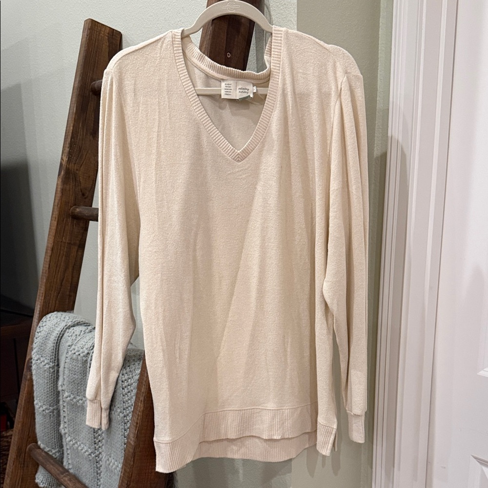 GUC Anthropologie Tunic V-neck Pullover